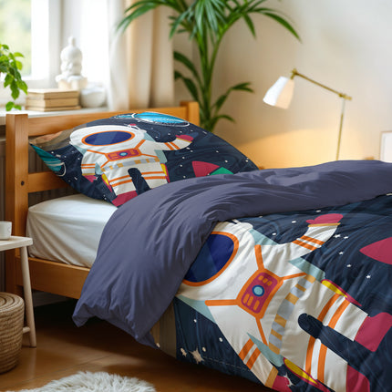Little Monster Kinderdekbedovertrek Spaceman Blauw 140 x 200/220 - van Little Monster - Nu verkrijgbaar bij Mijn Voordeelshop!